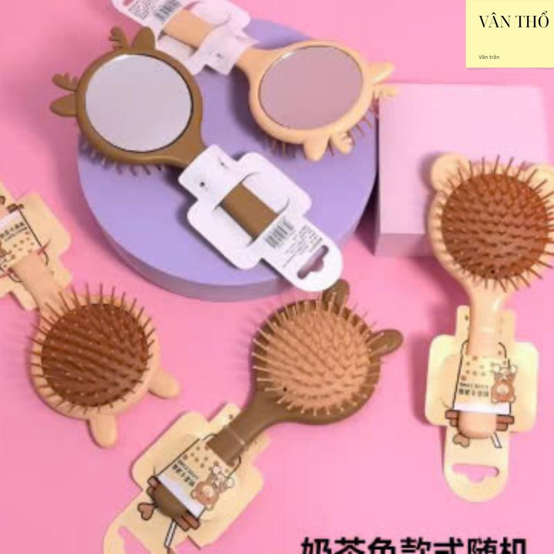 (MUA 1 TẶNG 1) Set 2  gương Lược Cầm Tay Chải Tóc Màu - Lược Gỡ Rối Tiện Lợi, gương trang diểm hàng đẹp cứng cáp, tặng 1 móc khoá hoạt hình, mặt trước là lược gỡ rối, mặt sau là gương 2 in 1 0