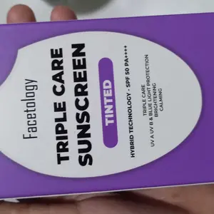 [Exclusive] Facetology Triple Care Sunscreen Tinted SPF 50 PA++++ 40ML Mencerahkan Wajah