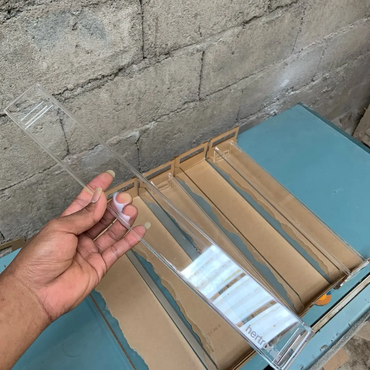 Rak botol kulkas custom akrilik