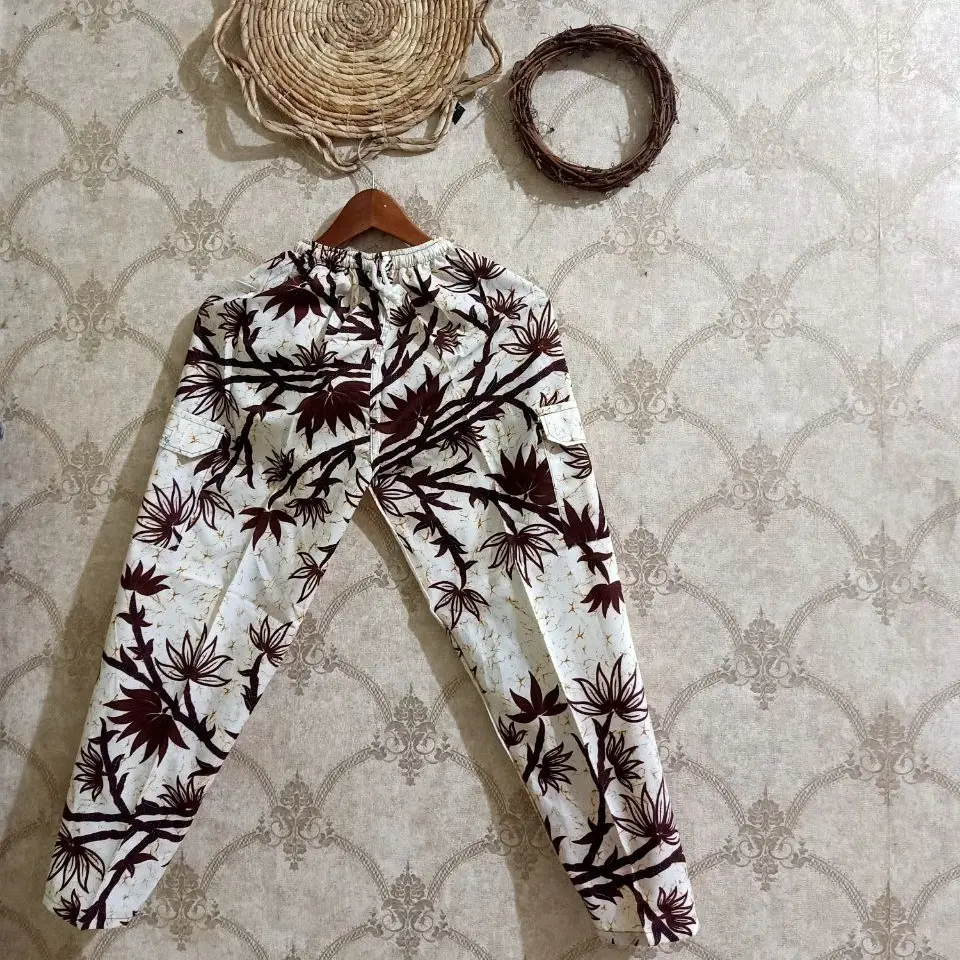 ukuran LL bisa pilih warna dan motif juga