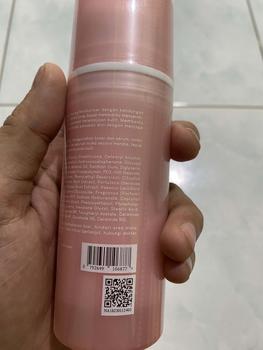 Product Review of Glowsophy Watermelon Brightening Moisturizer Skin Barrier Niacinamide Gel Day and Night Skincare 100 ml from Y**1 3