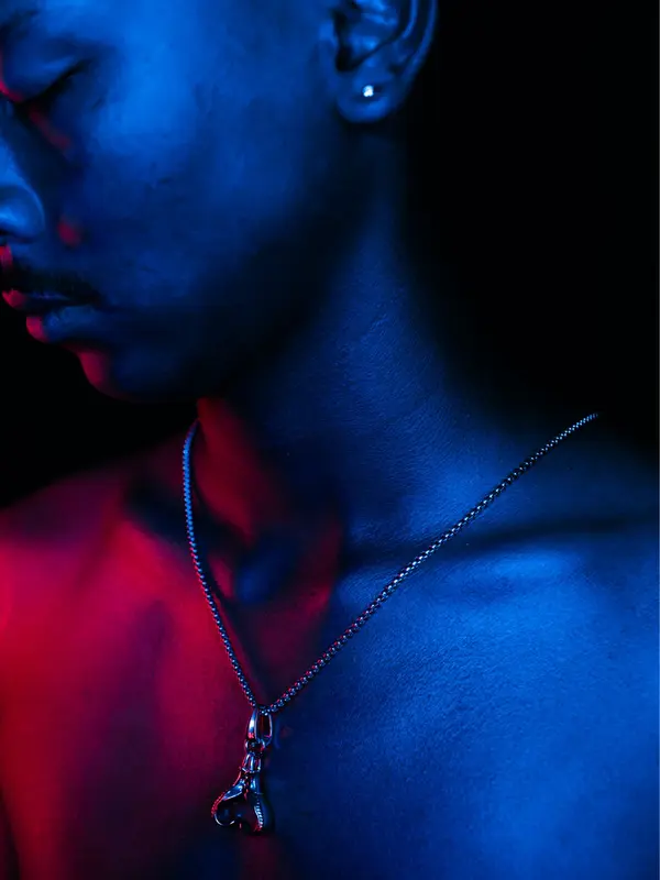 FOURJEWELRY Kalung Desain Sarung Tangan Tinju Untuk Fitness Dengan Liontin Gaya Punk 2