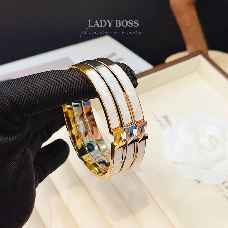 Vòng Tay Titan Chữ H Ẩn Xà Cừ Dáng Oval 59mm, Vòng Trang Sức Đeo Tay Thời Trang Bền Màu Không Đen Gỉ Lady Boss Accessories VC55