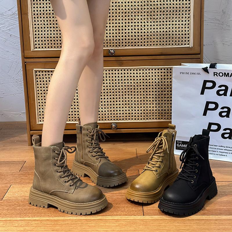 Bốt Martin Nữ, JINxCHOY SHOES, Phong Cách Anh Quốc Cổ Điển, Dây Kéo Bên Hông, Ngắn, Chất Liệu PU, Mũi Tròn, Đế Dày, Buộc Chéo, Gót Giữa, SS24