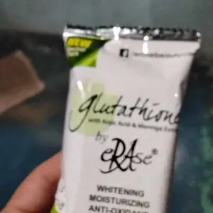 GLUTA BY ERASE SOAP with Kojic Acid and Moringa Extract 45G - TikTok Shop  Philippines