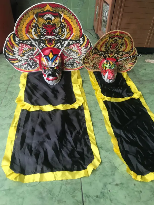 Barongan jumbo devil Leak bali , caplok kayu kemul panjang , mainan tk sd barongan kuda lumping , jaranan , kuda lumping. 5