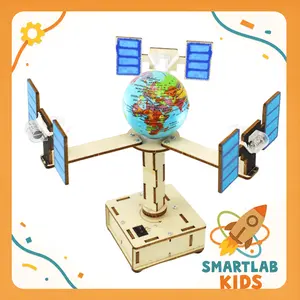 Model Satelit Bumi Mainan Edukasi / Astronomi & Fisika