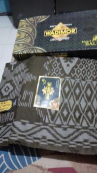 Product Review of Sarung Wadimor Bali Motif Terbaru Full Kembang Sarung  Standar Dewasa from W**i 0
