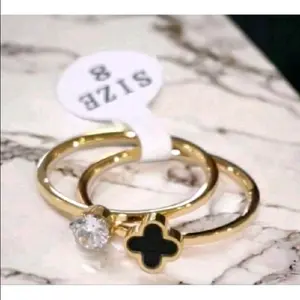 CINCIN TITANIUM FASHION WANITA PAKET ISI 2 GOLD ELEGAN Rings Perhiasan