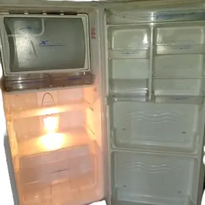 almari es dalam karung dan lain lain bisa di gunakan dalam lemari