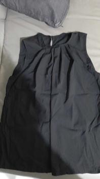 Product Review of Summer Fashion Sexy Fold Sleeveless Chiffon Women Blouses Casual Tops Women T- Shirt from C**B 1