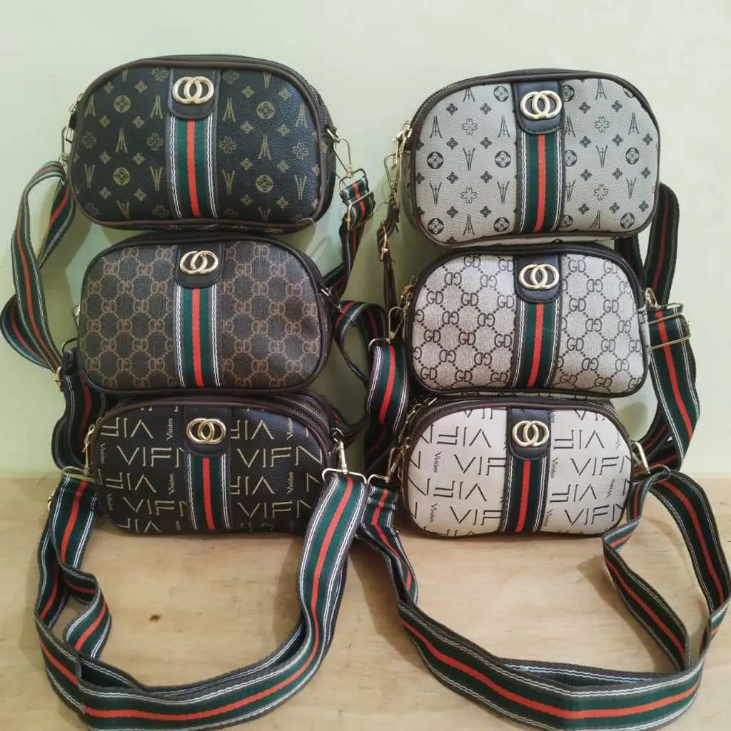 TAS SELEMPANG WANITA / TAS IMPORT 3 RUANG UTAMA / 3 RESLETING UTAMA BERBAHAN TEBAL DAN HARGA TERJANGKAU