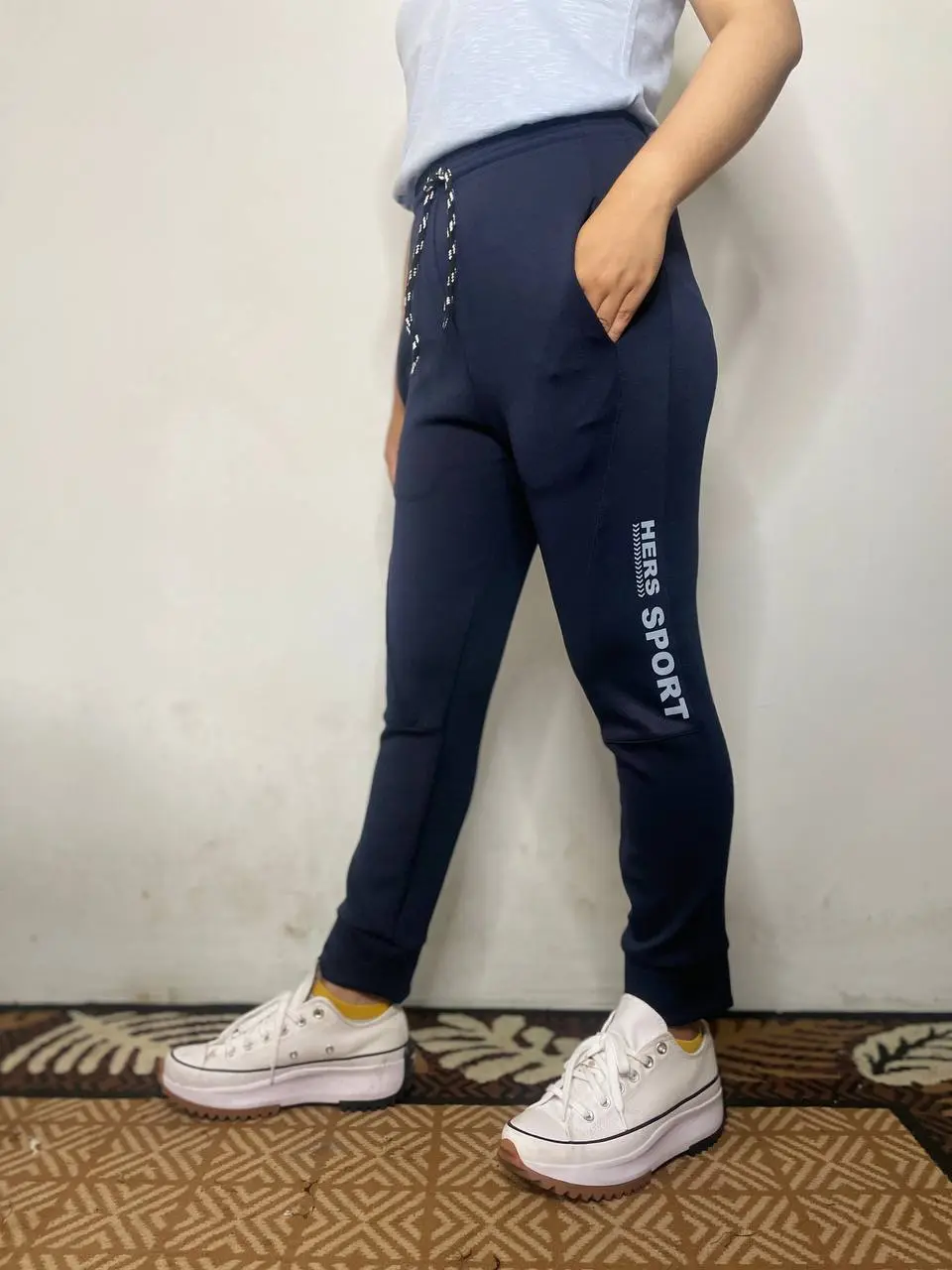 Celana Jogger Trening Panjang Pria Wanita Unisex Gym Olahraga Fitnes