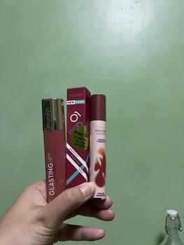 Product Review of Wardah Colorfit Velvet Lip Mousse Color Therapy - Mousse-like Soft Matte Finish with Blurry Effect from f**r 0