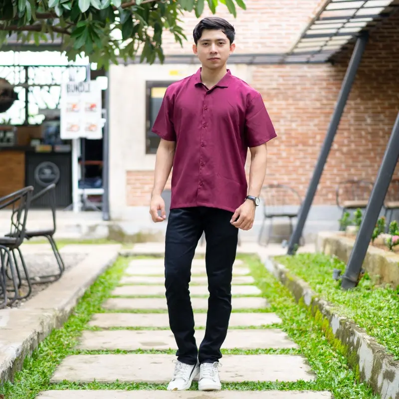 Matrix.id - Kemeja Pria Cassual Terbaru Hem Pria Populer Atasan Pria Kekinian Lengan Pendek Kerah V neck Bahan shakila Premium kemeja  viral Baju Lembut Panjang Casual 6