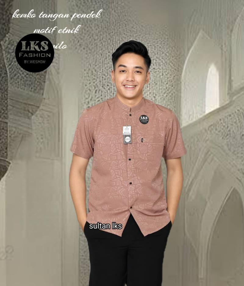 Product Introduction of Kemko sultan atau  Koko tangan pendek  Atasan Pria Dewasa motif etnik depan kancing vareasi bahan  Katun embos berkualitas terbaik Nyaman di pakai Baju Hitam 34