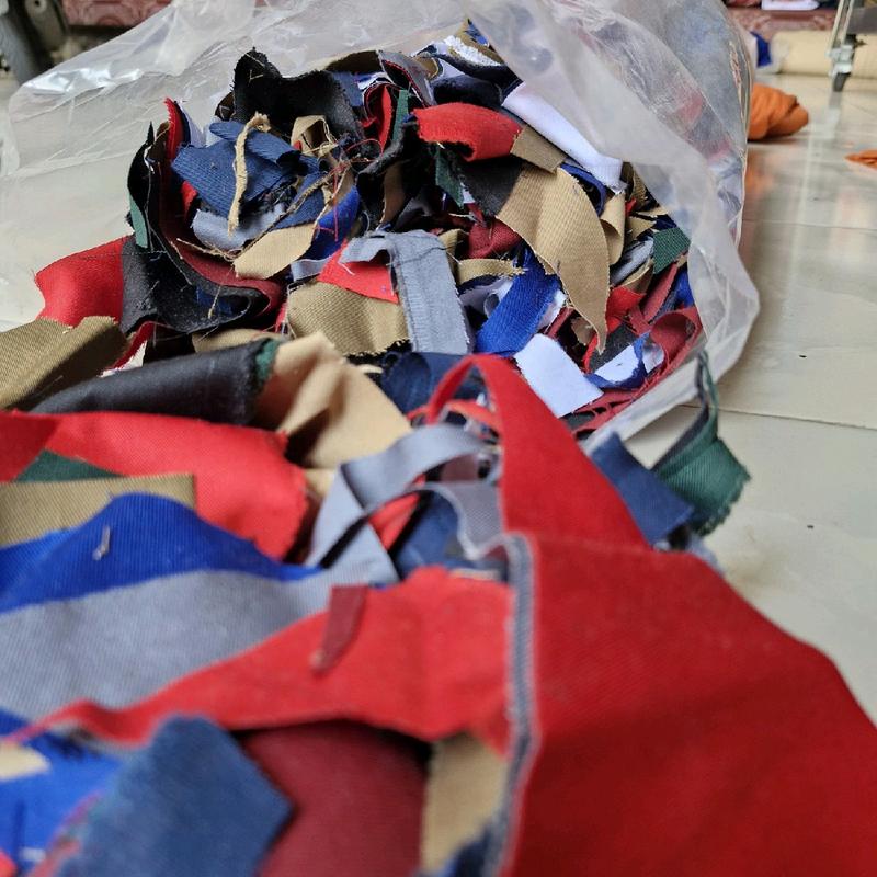 Kain Perca Sisa Potongan Langsung dari Pabrik - Isi 1kg - Boxing baju silat 2