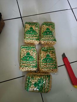 Product Review of 5 bungkus Kacang Kupas Asli Tuban 250g x 5 Bungkus - Total Berat 1,250g - Goreng, Food, Mete, Kering, Snack, Cemilan Bawang Makanan Camilan Mede from f**y 2