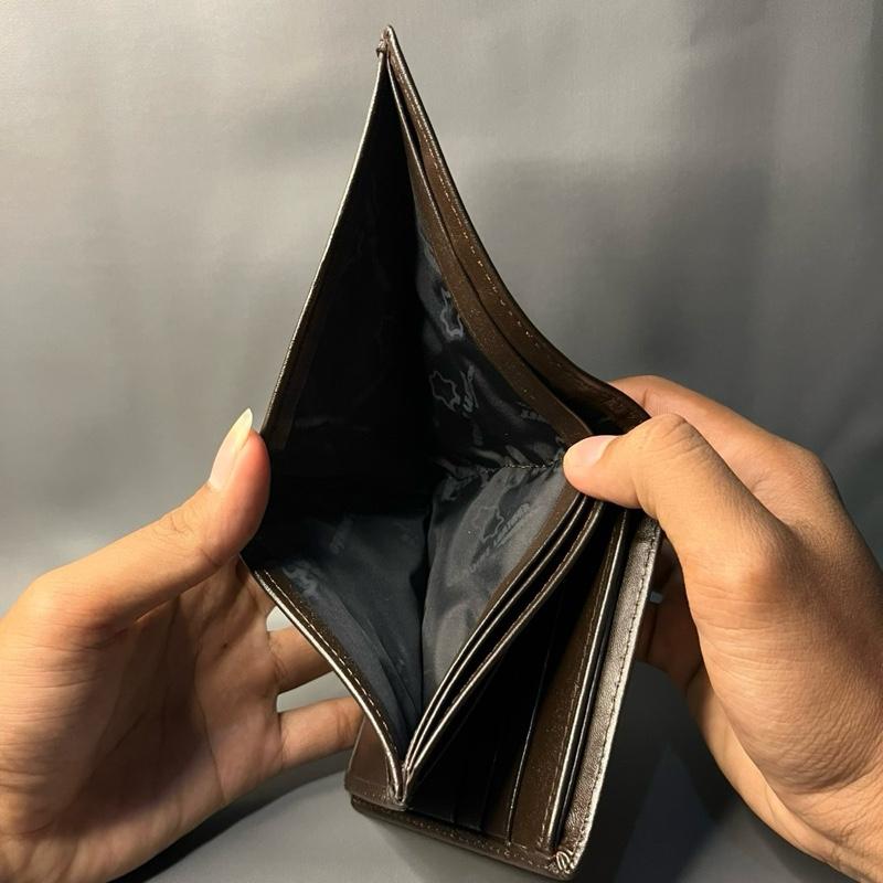 [TR 011 PLS] Dompet 3in1 lipat terbuat dari kulit sapi asli motif polos berpori. Tersedia slot kartu dan uang Pria 6