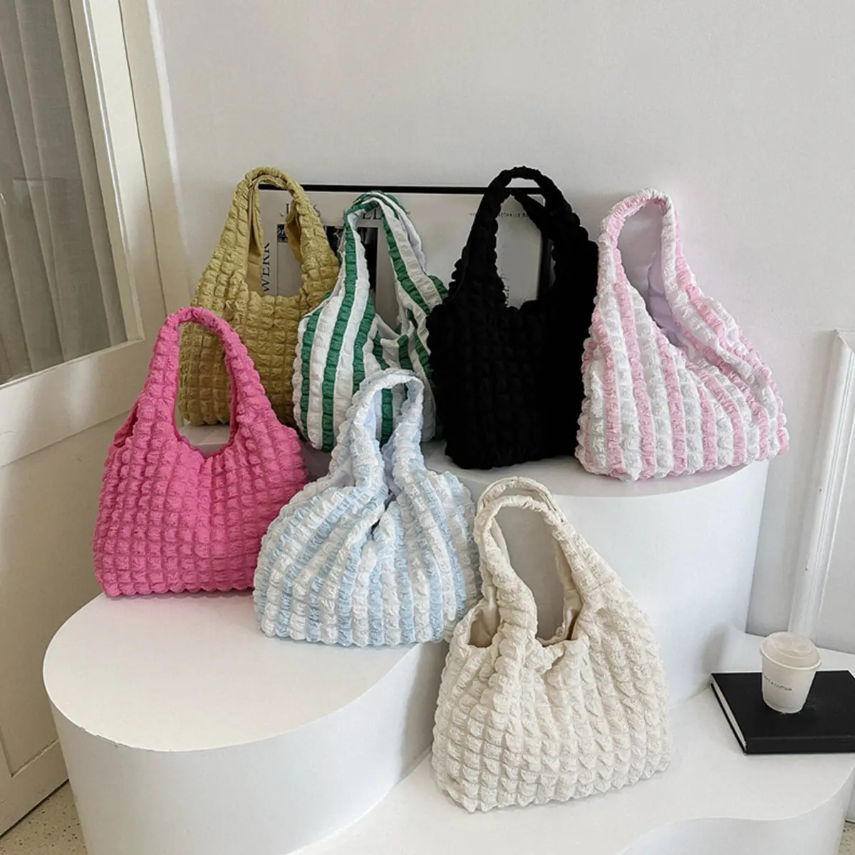Gaya Korea Bag Shoulder Quilted Down Bag Bubble Handbag Cute and Beautiful Fluffy Tote Bag Cloud Stray Bag Satu Bilik Wanita