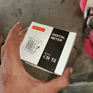 Pengemasan Ekspres yang Diperkuat Kantong Gelembung untuk Melindungi Barang dengan Layanan