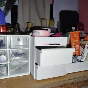 Rak DOMI kosmetik putih tempat makeup storage tempat penyimpanan skincare