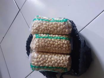 Product Review of kacang kupas 3 bungkus kemasan +-250gram tuban from y**3 1