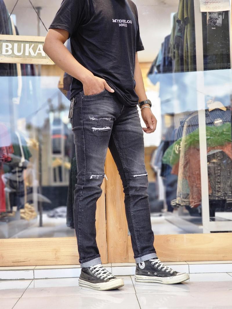 Product Introduction of mydie-cekana jeans panjang pria sobek balck jas sobek/celana jeans pria slimfit Melar 2