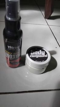 Product Review of 2 in 1 Paket Pengkilap Body Motor Spray Kit+ Penghilang Baret Lecet Rubbing Kompon Compund by Vitroo from A**g 0