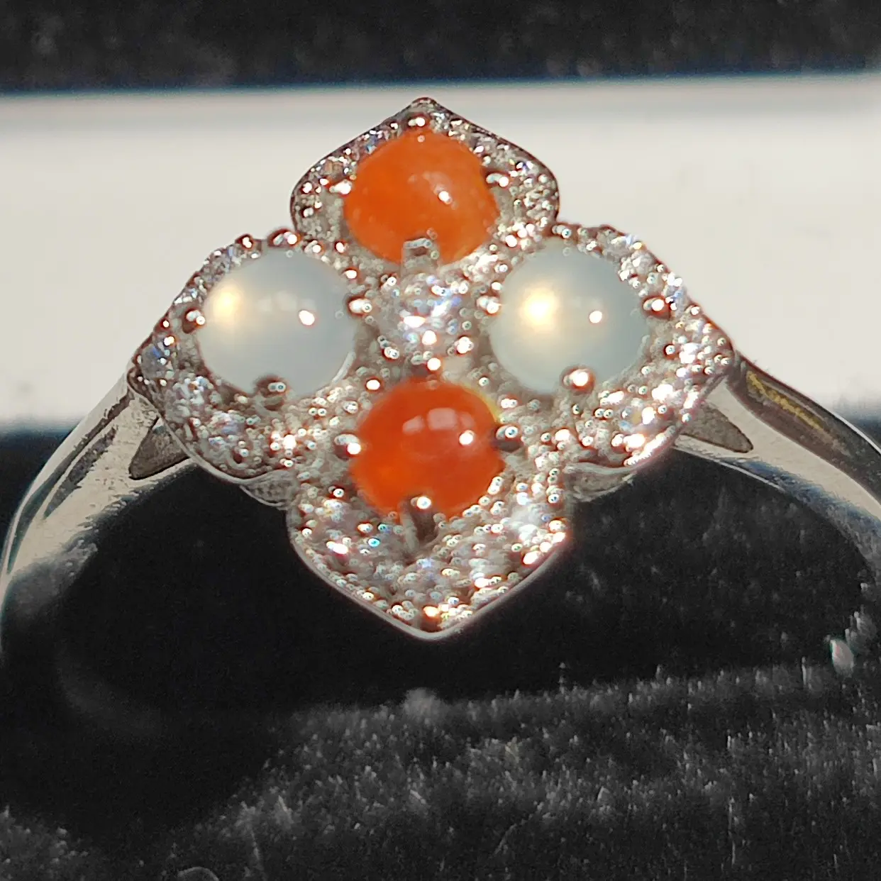 A beautiful and sparkling jade ring