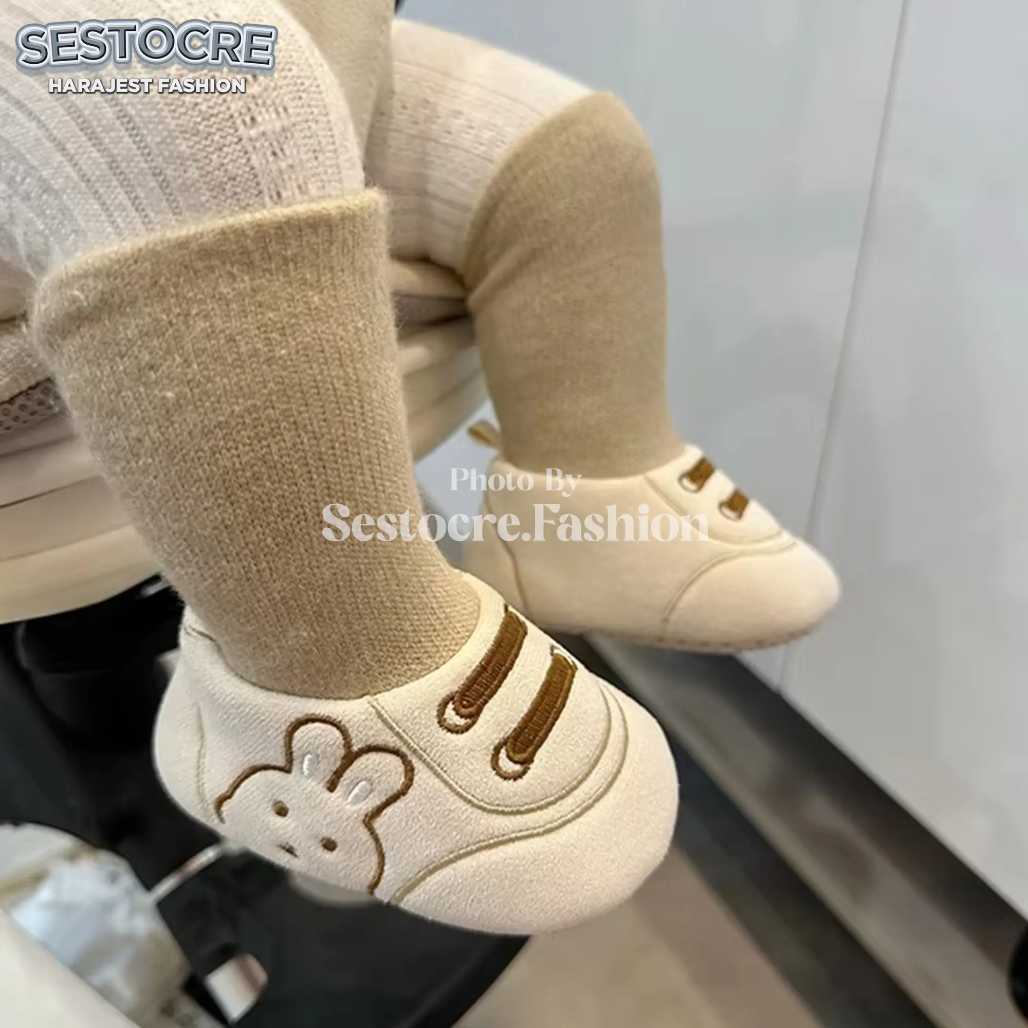 Sepatu Bayi Anak Laki-Laki Perempuan Usia 0 - 12 Bulan Kaos Kaki Bayi Motif Karakter Lucu Kekinian Terlaris Baby Shoes Prewalker Anti Slip Newborn Unisex Hangat Nyaman - Bisa COD