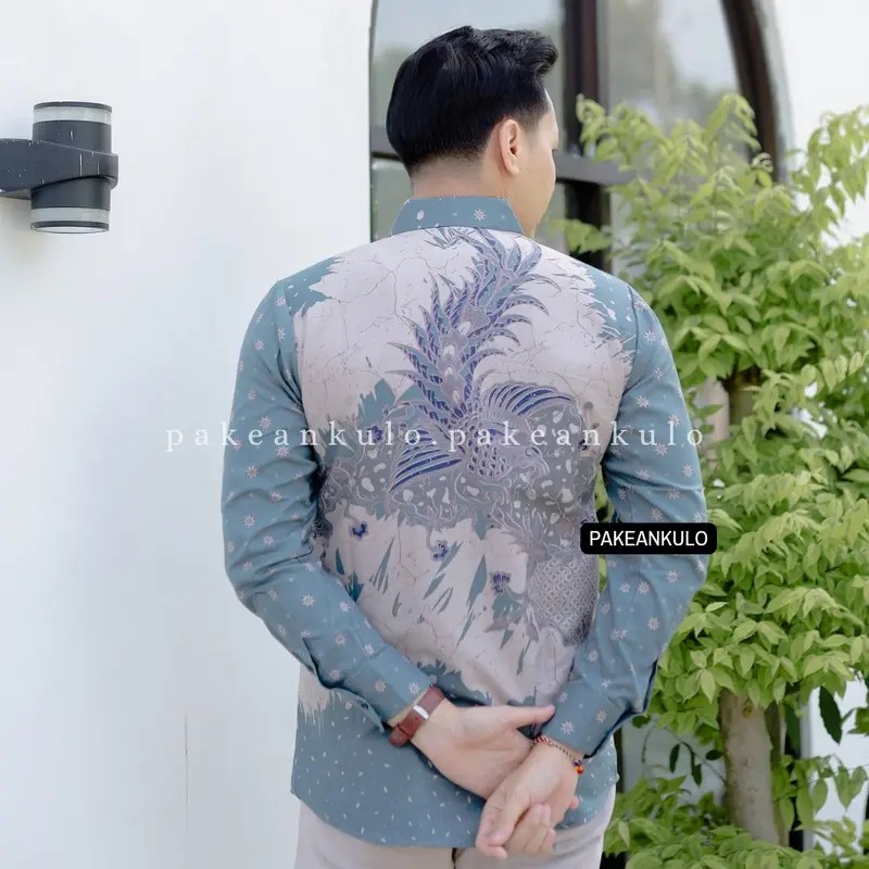 Pakeankulo Batik Pria Premium Slimfit Motif Pramudya Biru Langit 1