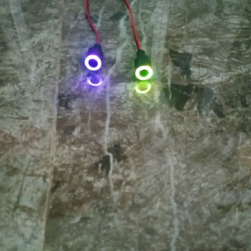 Miniatur lampu biled 1 produk sudah dapat satu set batrai 2