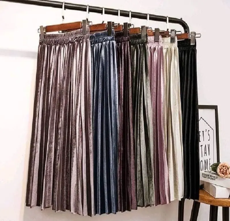 Rok Plisket Bludru Premium//Rok Velvet Bludru Import//Rok Bludru / rok wanita velvet tebal halus panjang Hitam 2