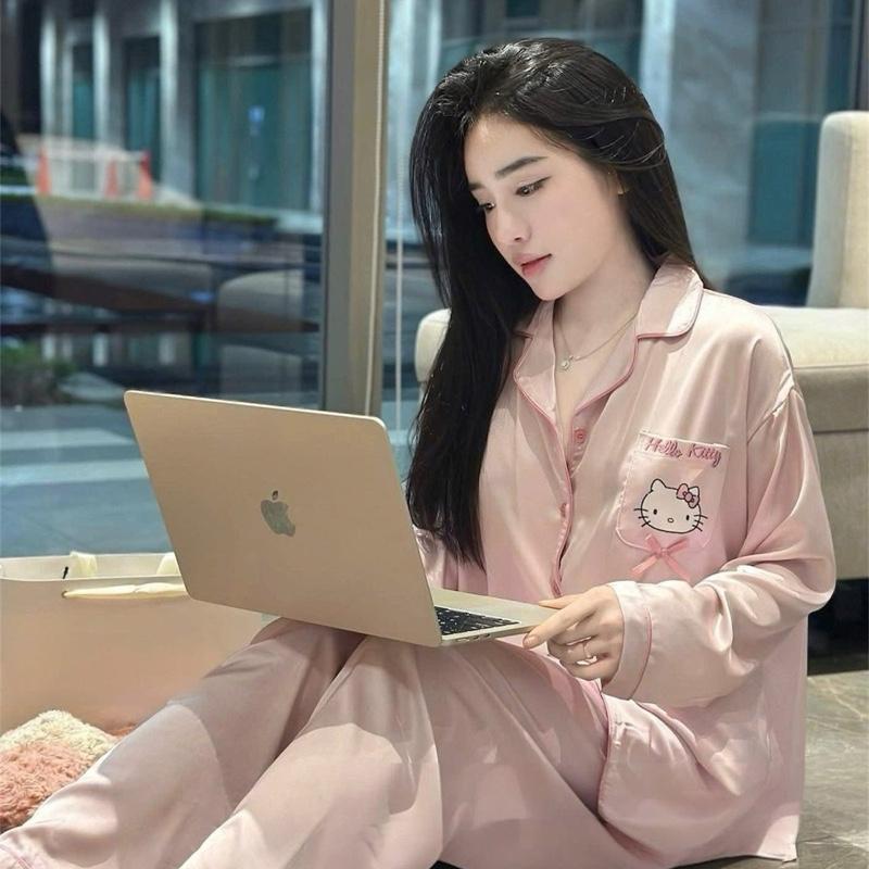 Bộ pjzama lụa hello kitty áo dài quần dài, hàng QCCC - M4002