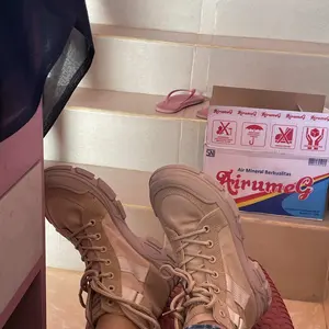 PINKEY P018 Sepatu Wanita Sneakers Boots Shoes Canvas Karet Tinggi Sol 4.5 Cm Insole Sponge Berlubang Comfy Elegant untuk Kaki Gemuk Pilih Ukuran Lebih Besar