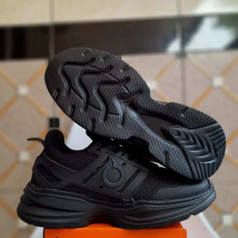Sepatu Ortuseight Full Black Running Unisex. Anak Sekolah Dan Dewasa Sepatu Olahraga Dan Sneakers Terbaru. 2