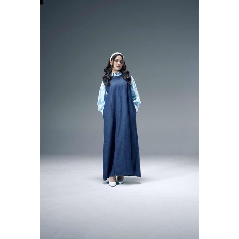 Nina Sleeveless Basic Dress 1