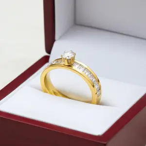 Visimary • Labiba Cincin Titanium Wanita Liontin Permata Batu Zircon Cincin Tunangan Anti Luntur Anti Karat Rings Perhiasan Gold Elegan