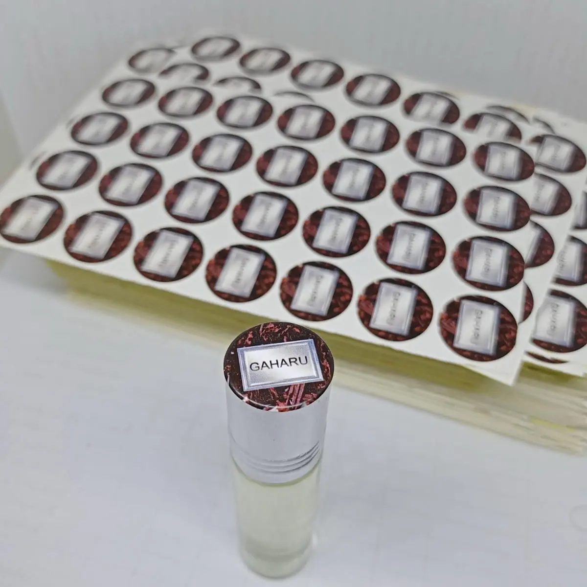 Stiker Parfum Roll On 6ml Isi 28 Pcs - Aroma Wangi Menyegarkan , Paper Perfume