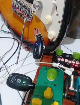 Product Review of KEEP MOTION UHF Wireless System Gitar Transmitter Receiver - A8 from Z**u S**n 0