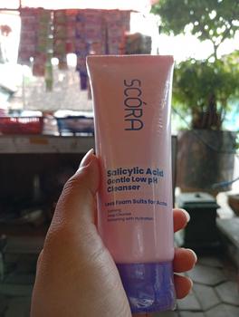 Product Review of SCORA 1% Salicylic Acid Gentle Low pH Cleanser Sabun Cuci Muka Oily Acne Prone Skin Friendly facial wash from y**y 1