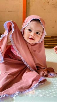 Product Review of Bubble Kids Fashion Muslim Pakaian Anak Perempuan Mukena Zipper Perlengkapan Sholat Bayi Katun Polos Renda Bunga Model Lembut Nyaman Jilbab Panjang Instan from I**n R**a 0