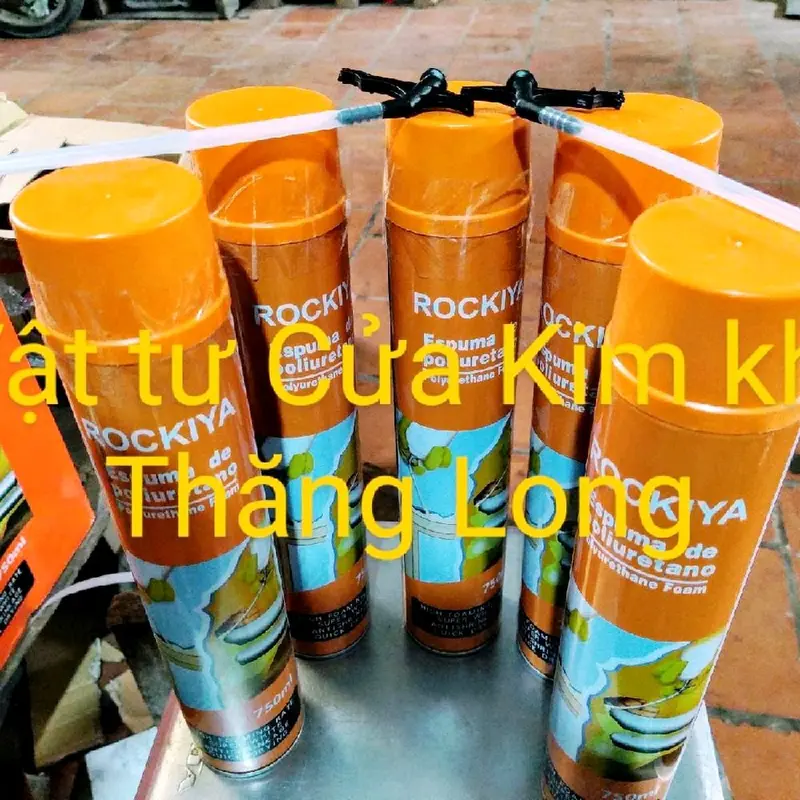 keo bọt nở xốp keo foam chống cháy  1 chai 750ML  chính hãng kèm theo 1 vòi xịt 7