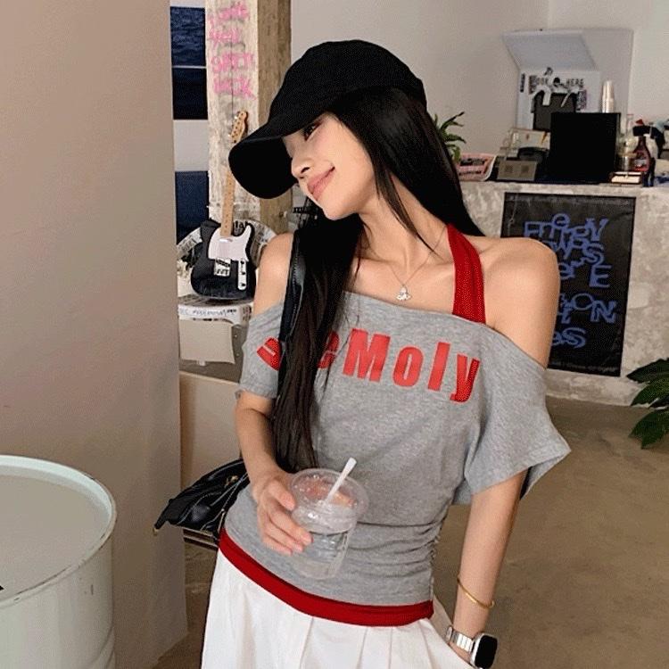 Áo kiểu trễ vai giả cổ yếm phối màu in chữ HyteMoly tay cánh dơi thời trang cho nữ
