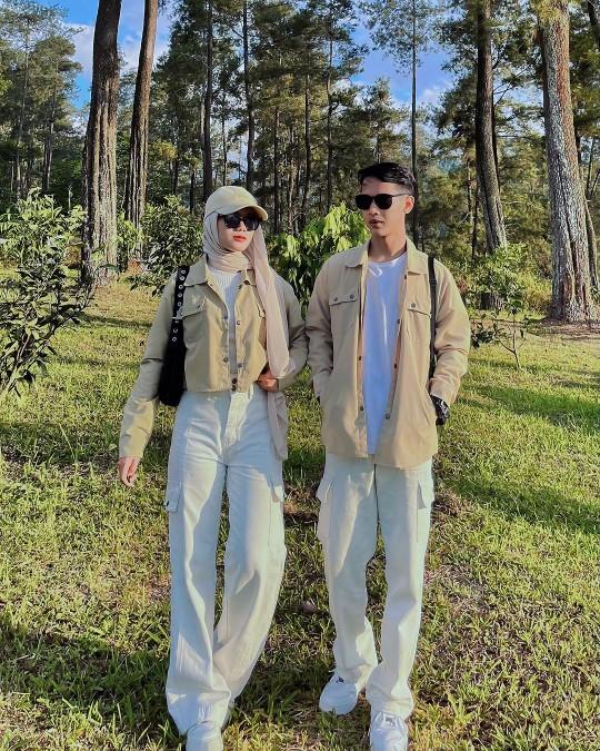 Product Introduction of Set Couple Pasangan Dapat 2 PCS Semi Parka Korean Style 11
