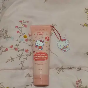 Sevendays Healthy Bright Body Moisturizer Sunscreen Serum 100ml ( Cinnamoroll, Hellokitty, Kuromi + keychain )