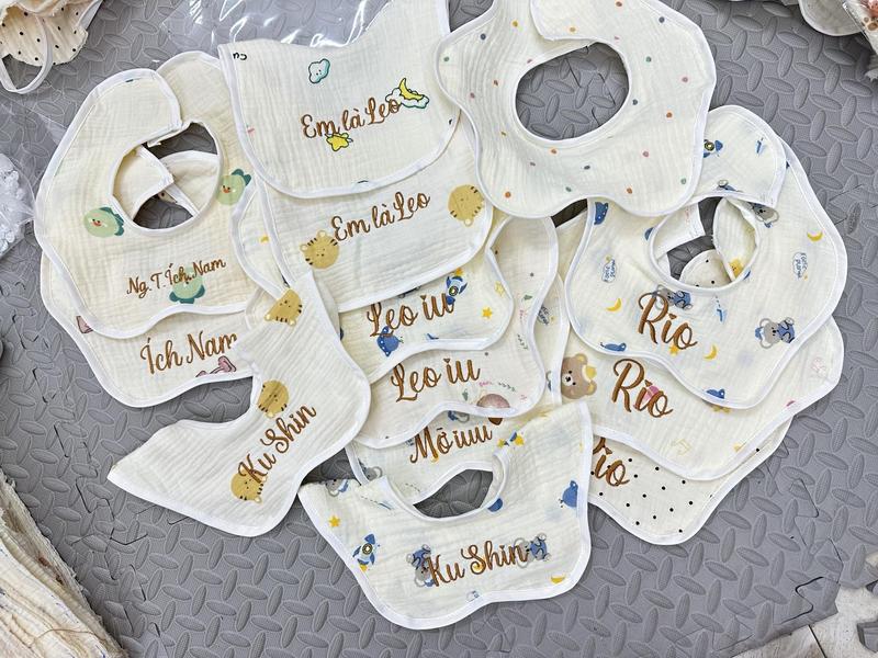 (THÊU TÊN MIỄN PHÍ) Yếm cổ Muslin thêu tên theo yêu cầu, Yếm tròn - MeBe 3