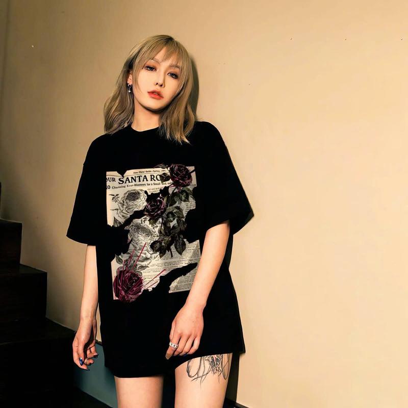 Áo thun Unisex nam nữ cộc tay cổ tròn họa tiết Santa Rose - chất cotton thoáng mát , thấm hút mồ hôi - Hàng QC cao cấp - Áo phông unisex nam nữ slimfit