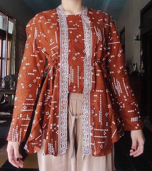 Product Review of Atasan Batik Modern Wanita Kutubaru Modern Wanita Blus Kutubaru Rinjani by Batik Aziza from 𝚣**᪲ 0